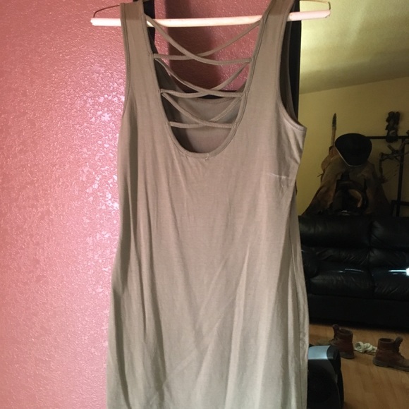 Dress - Picture 3 of 3